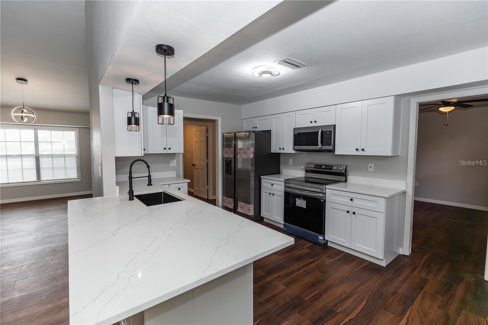 1135 E LOMBARDY DR, DELTONA, FL, 32725