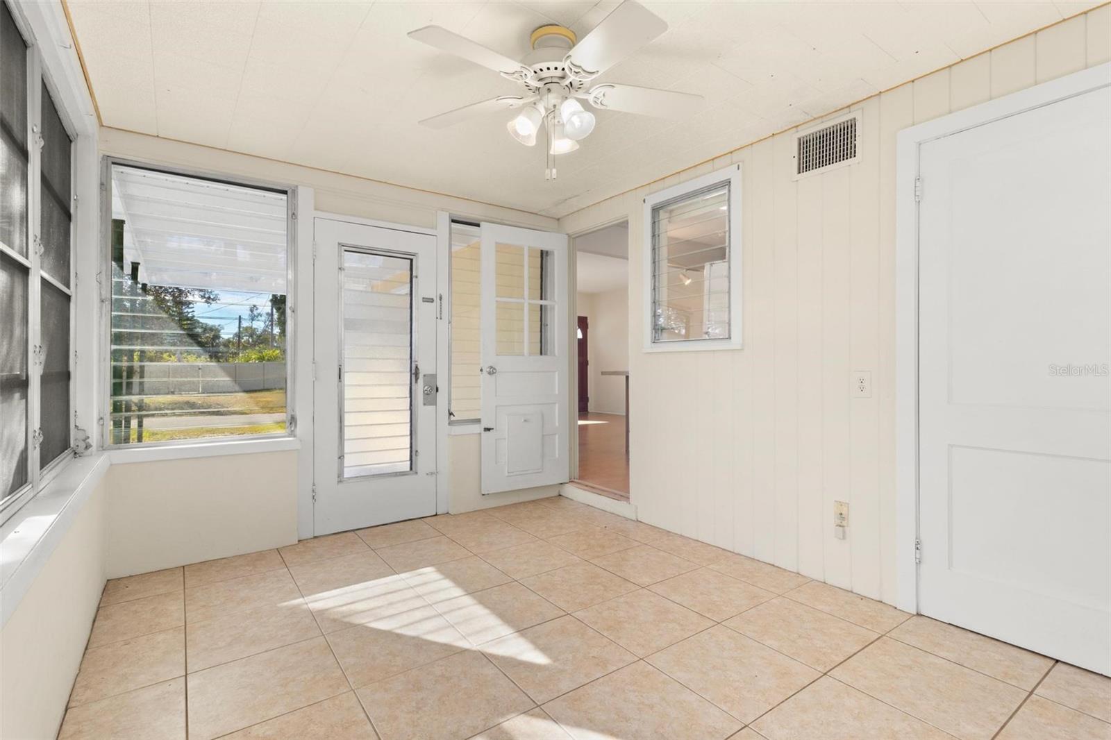6415 SANDPIPER WAY S, ST PETERSBURG, FL, 33707