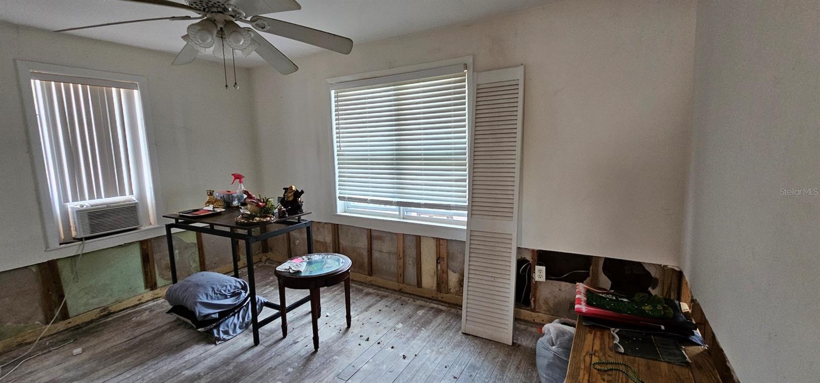 6404 PERSHING ST NE, ST PETERSBURG, FL, 33702