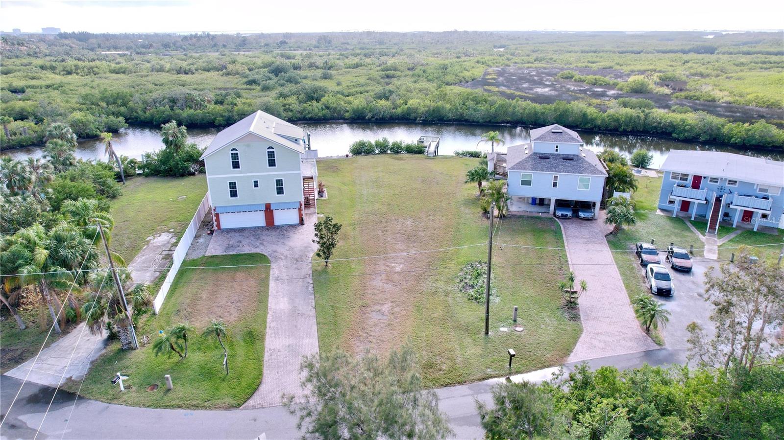 8934 ROCKY CREEK DR, TAMPA, FL, 33615