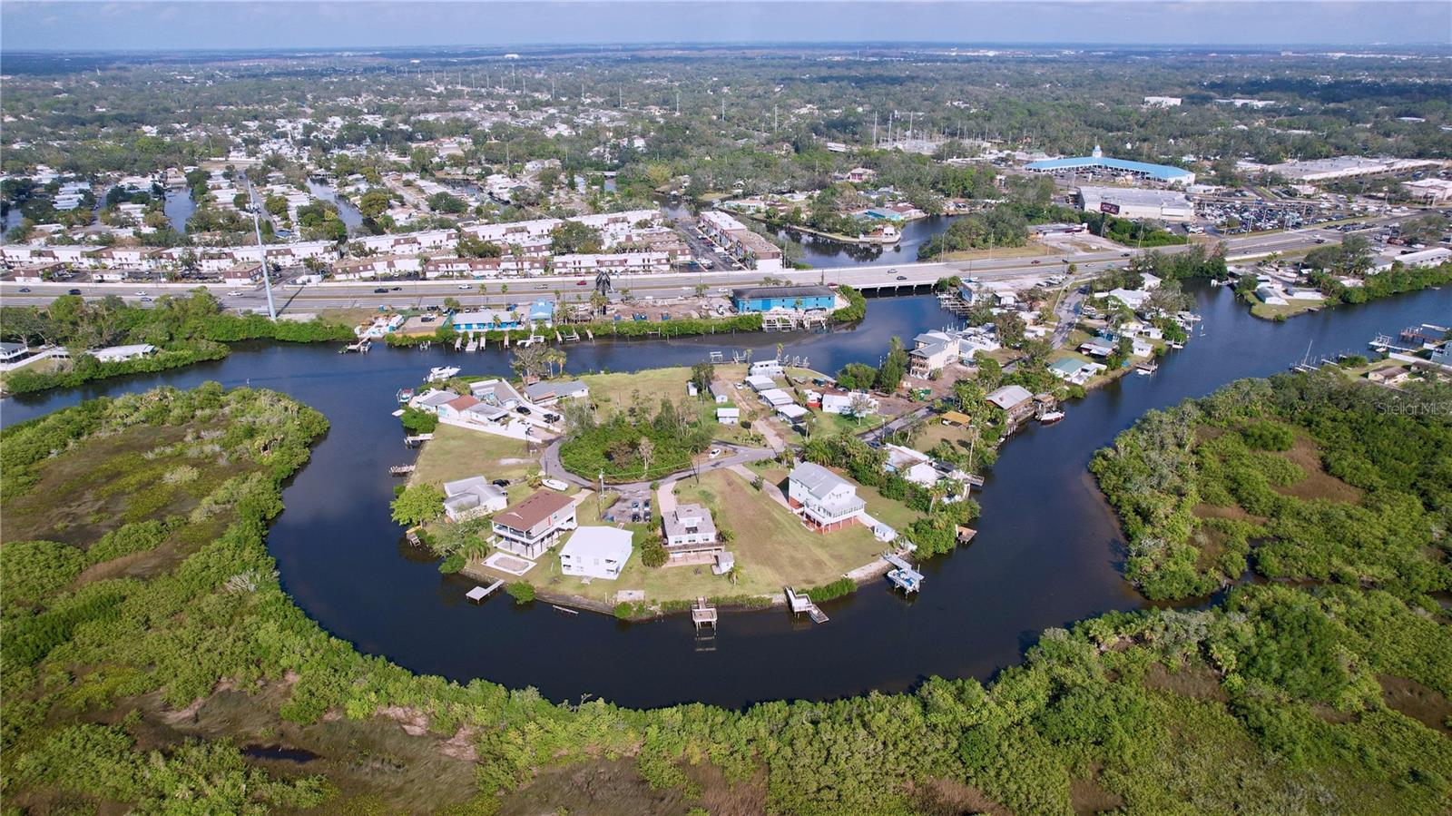 8934 ROCKY CREEK DR, TAMPA, FL, 33615