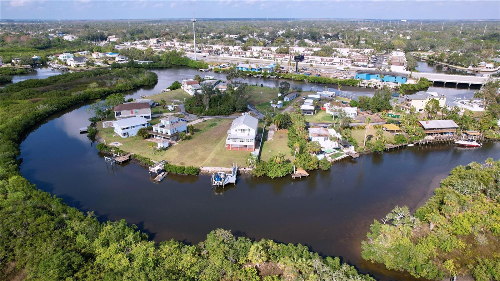 8934 ROCKY CREEK DR, TAMPA, FL, 33615