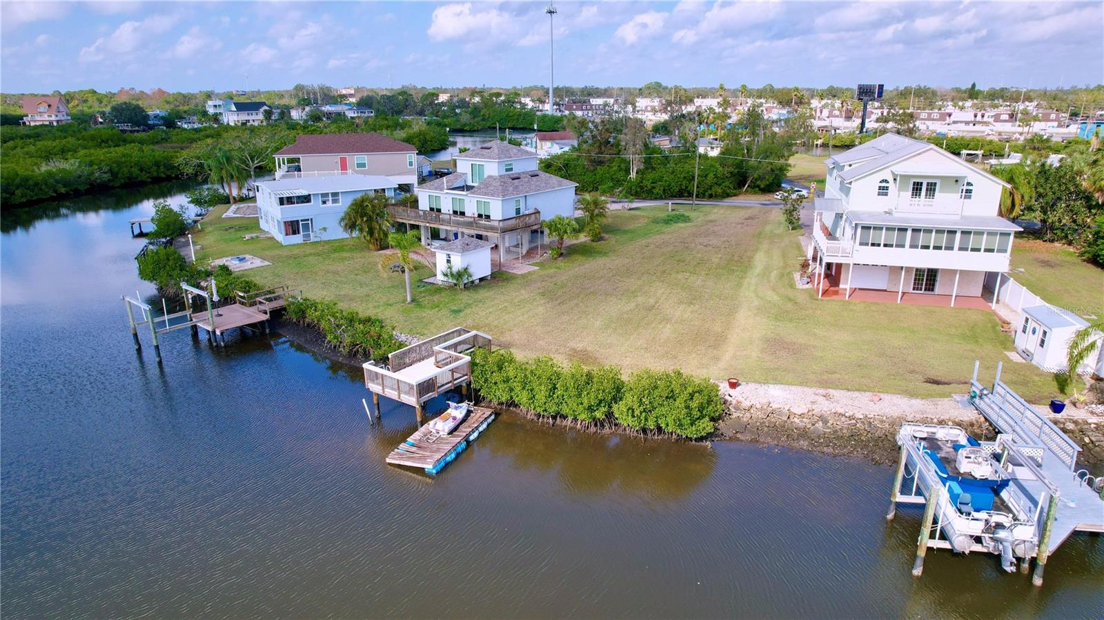 8934 ROCKY CREEK DR, TAMPA, FL, 33615