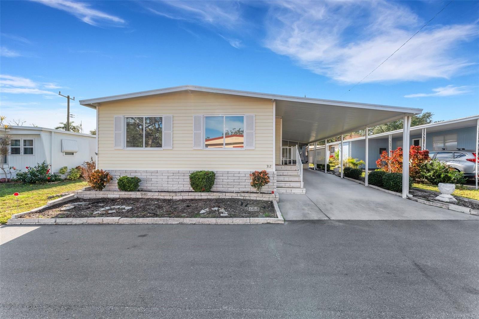 585 SKY HARBOR DR #312, CLEARWATER, FL, 33759