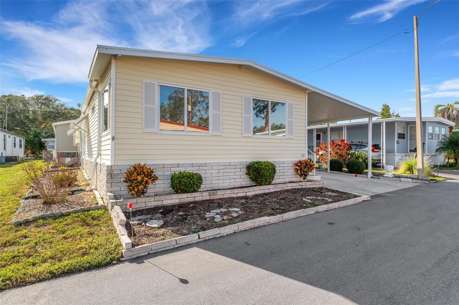 585 SKY HARBOR DR #312, CLEARWATER, FL, 33759