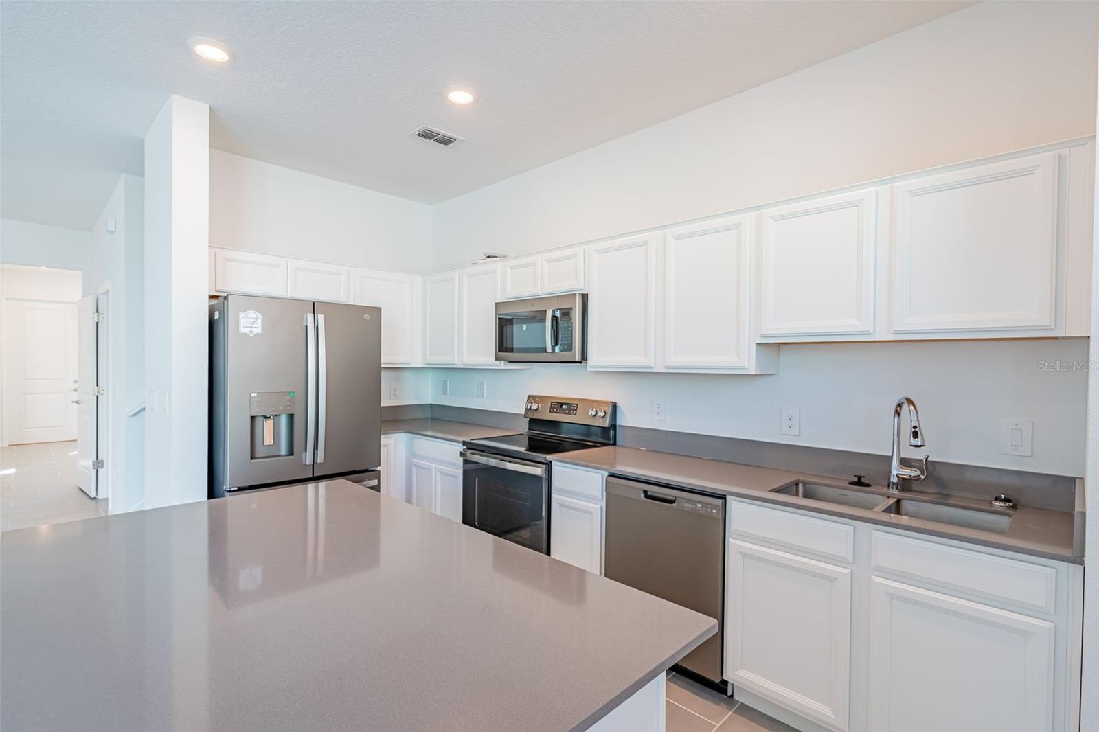 7633 DANUBE RD, KISSIMMEE, FL, 34747