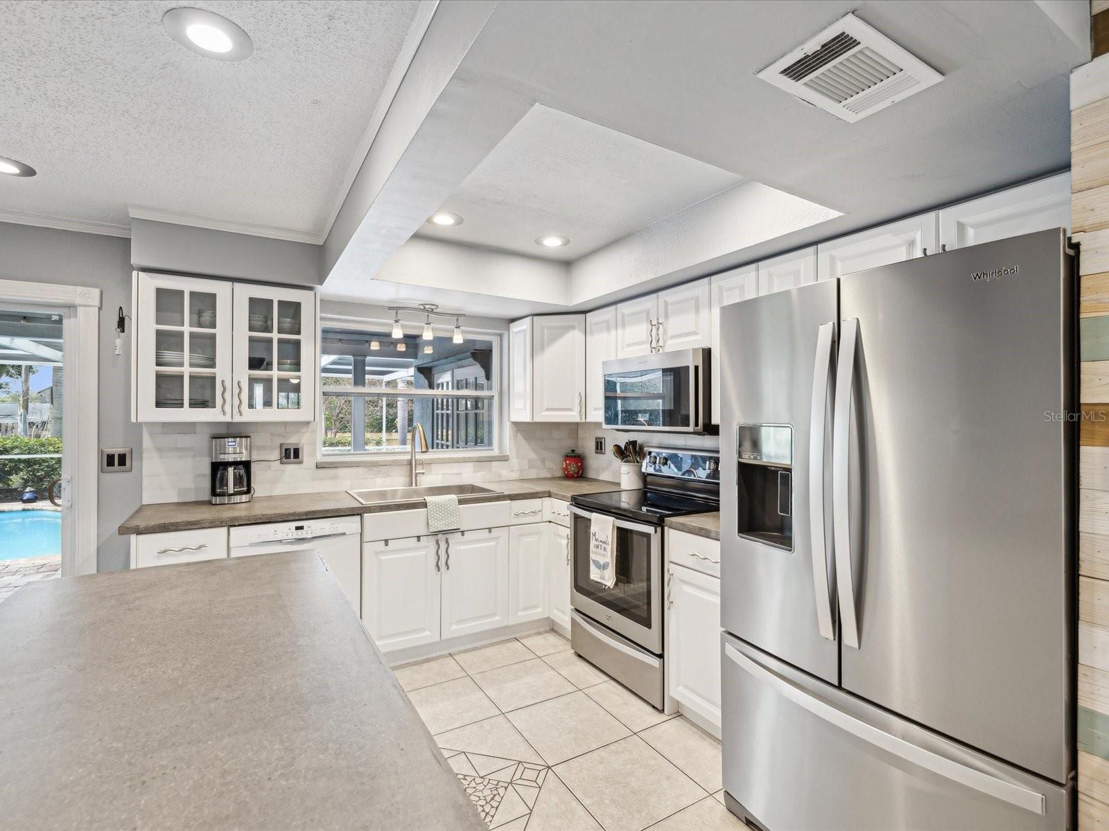 1611 BROOK DR, DUNEDIN, FL, 34698
