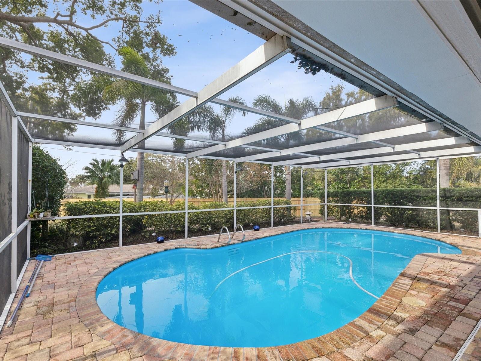 1611 BROOK DR, DUNEDIN, FL, 34698