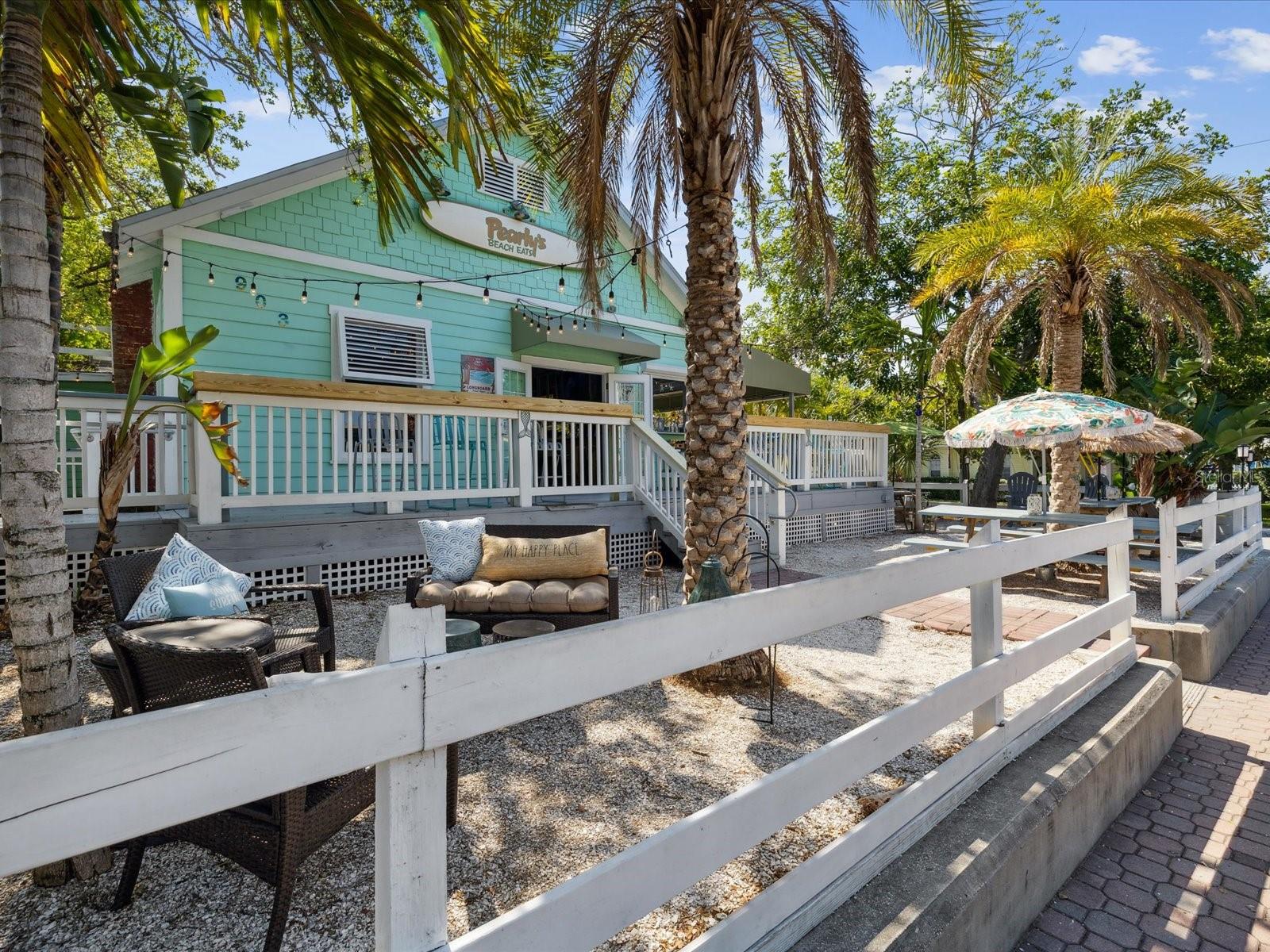 1611 BROOK DR, DUNEDIN, FL, 34698