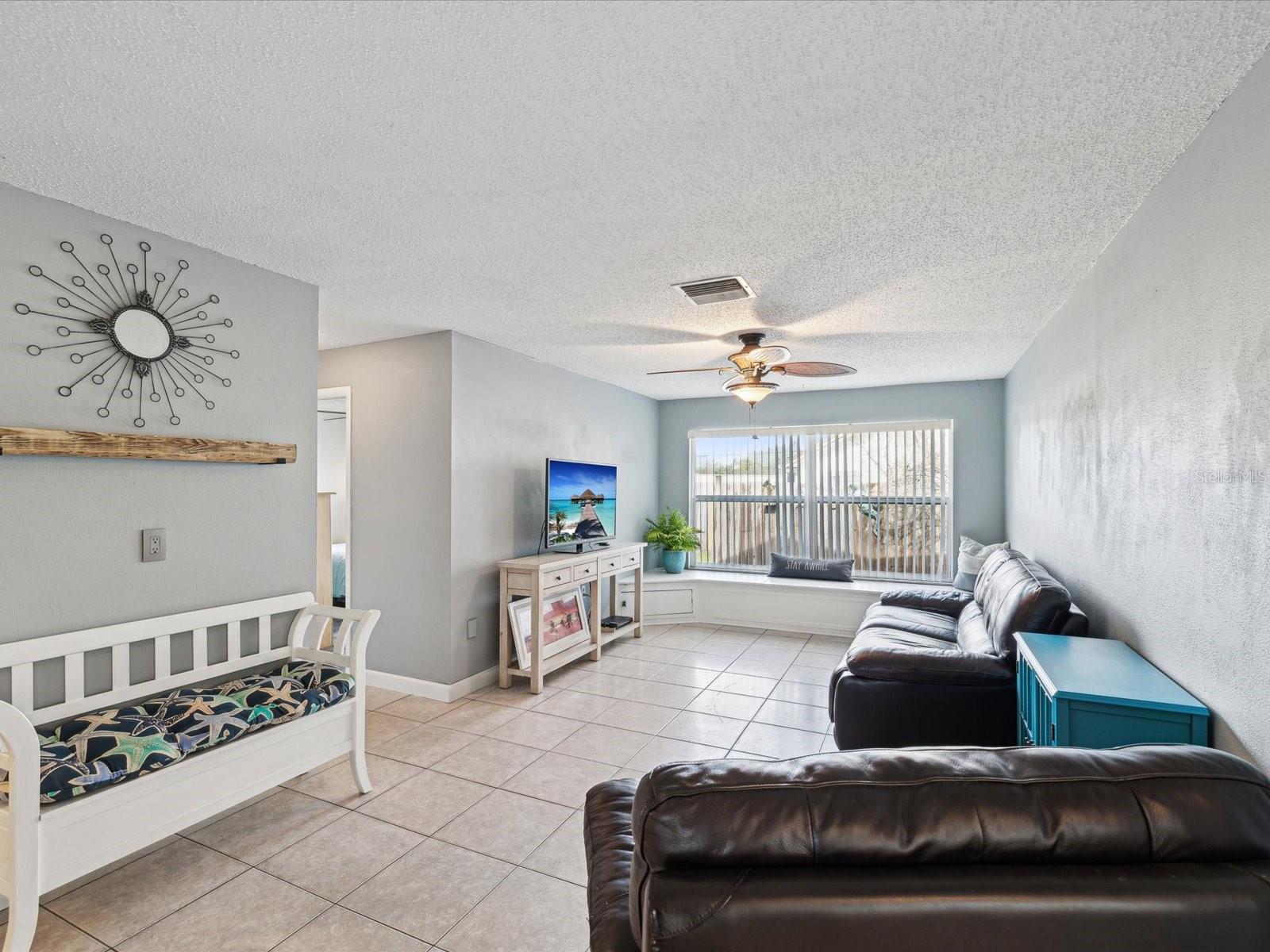 1611 BROOK DR, DUNEDIN, FL, 34698