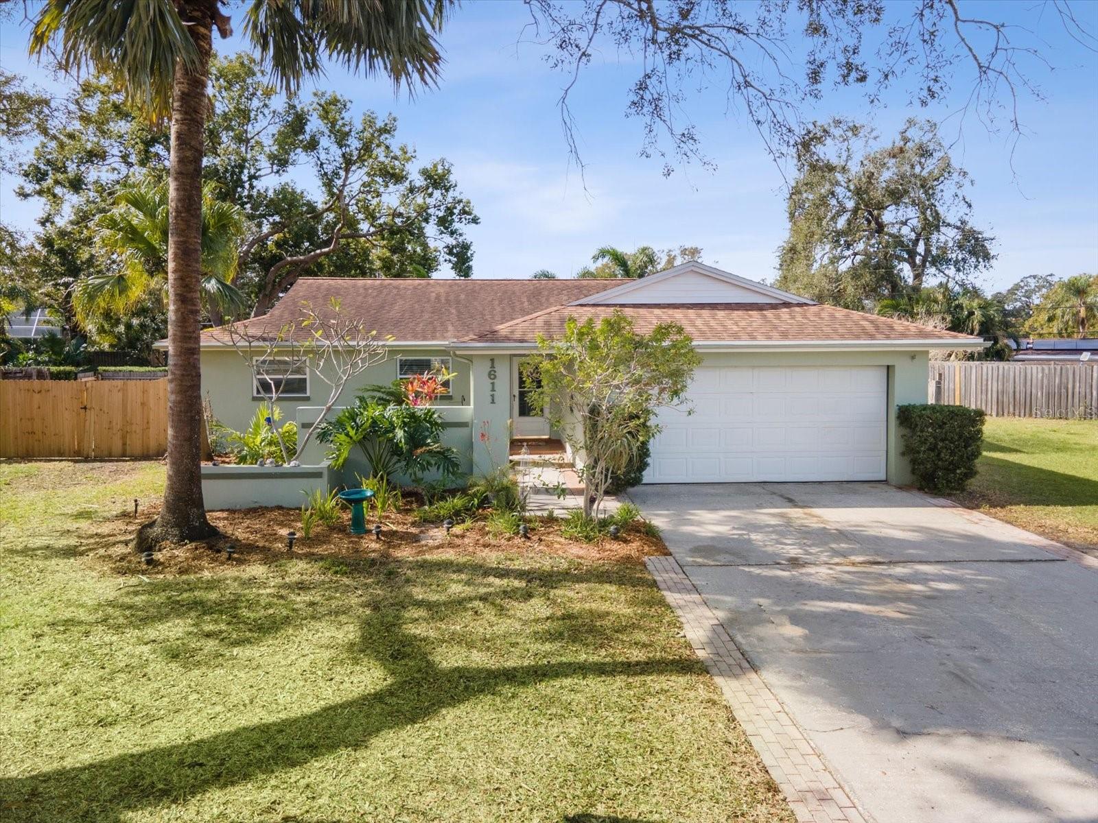 1611 BROOK DR, DUNEDIN, FL, 34698
