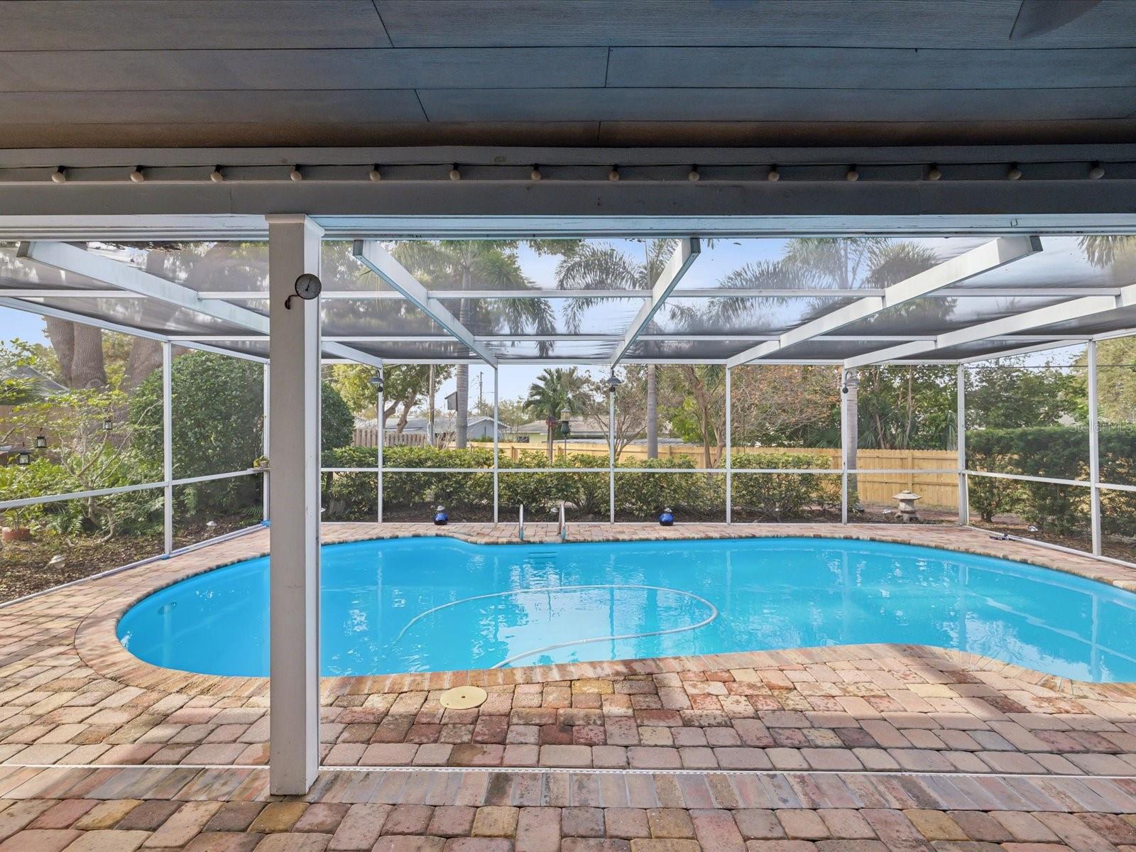 1611 BROOK DR, DUNEDIN, FL, 34698