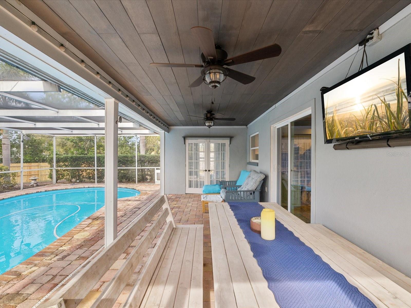 1611 BROOK DR, DUNEDIN, FL, 34698