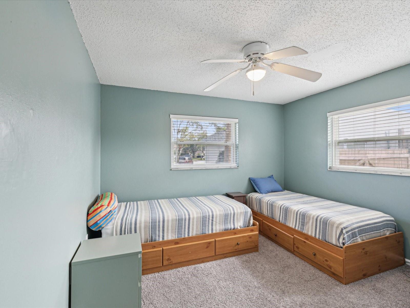 1611 BROOK DR, DUNEDIN, FL, 34698
