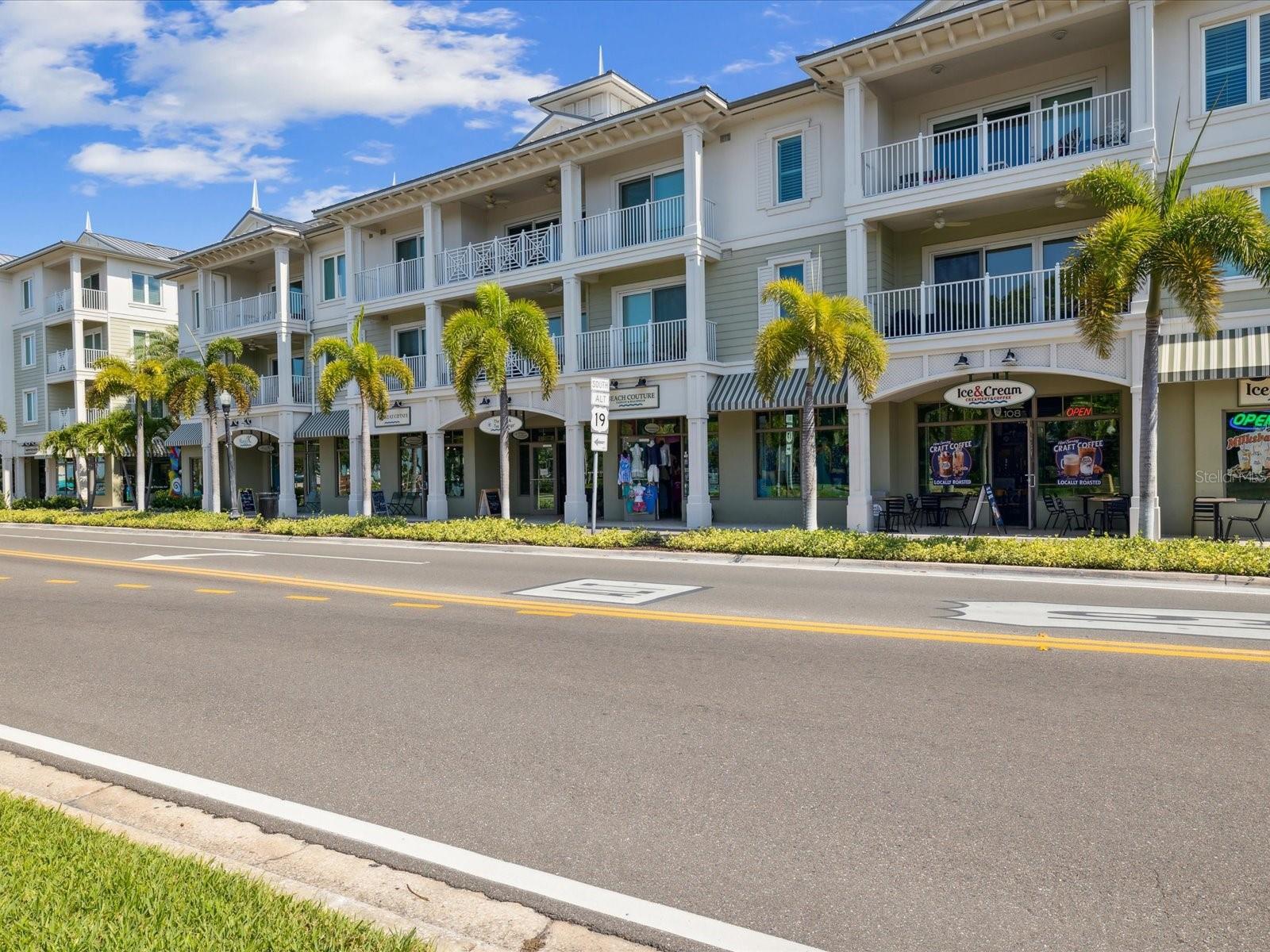 1611 BROOK DR, DUNEDIN, FL, 34698