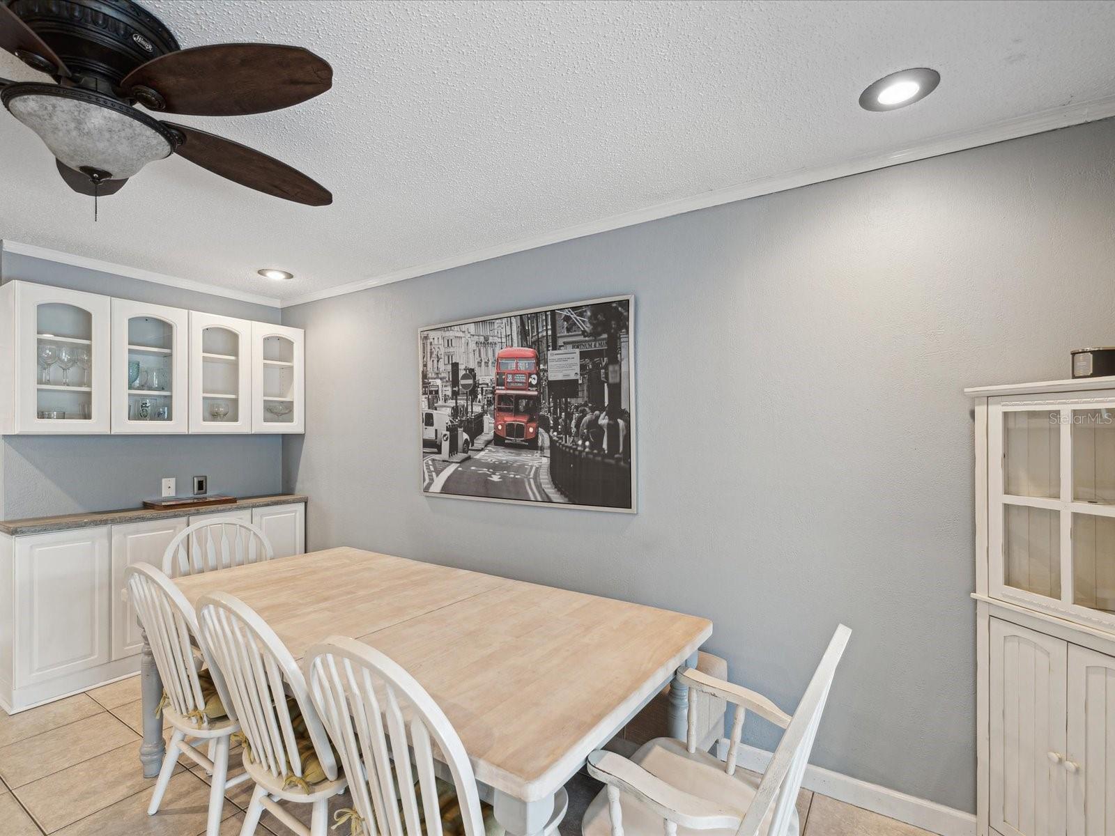 1611 BROOK DR, DUNEDIN, FL, 34698