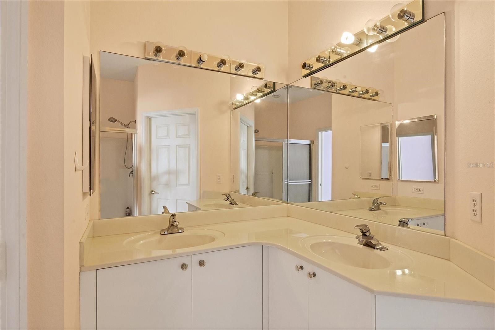 2485 MAGNOLIA CIR, NORTH PORT, FL, 34289