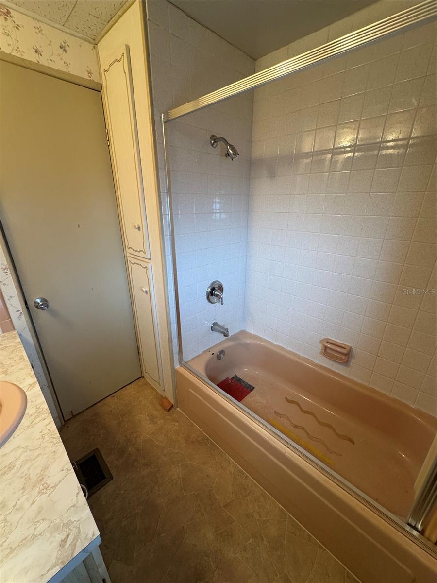 N6136184 Property Photo