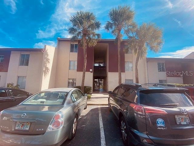 3840 N LAKE DR #125, TAMPA, FL, 33614