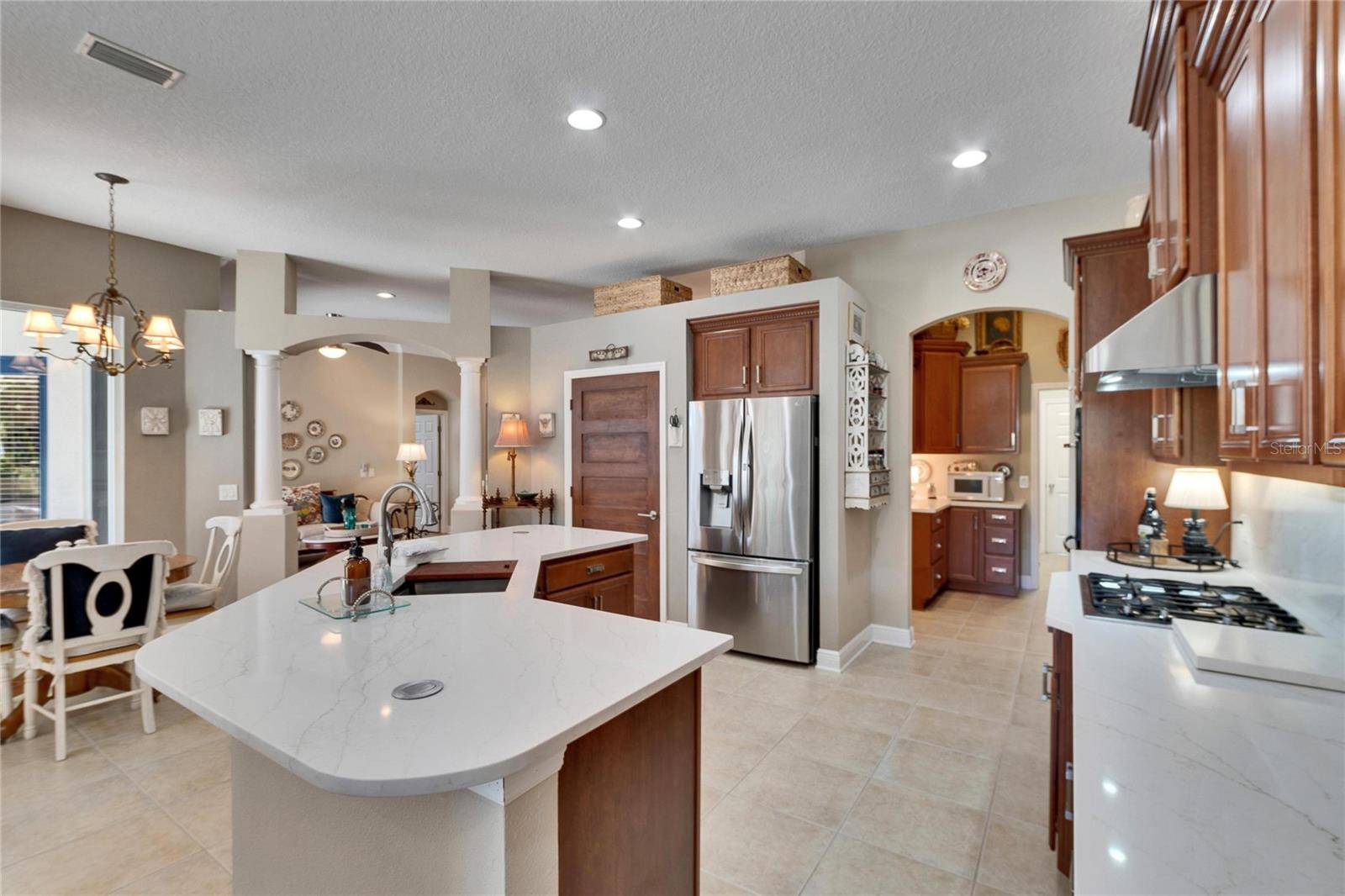 5006 TARI STREAM WAY, BRANDON, FL, 33511