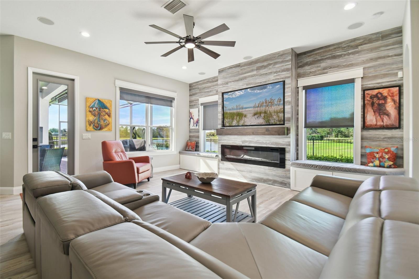 9202 EVERWOOD CT, TAMPA, FL, 33647
