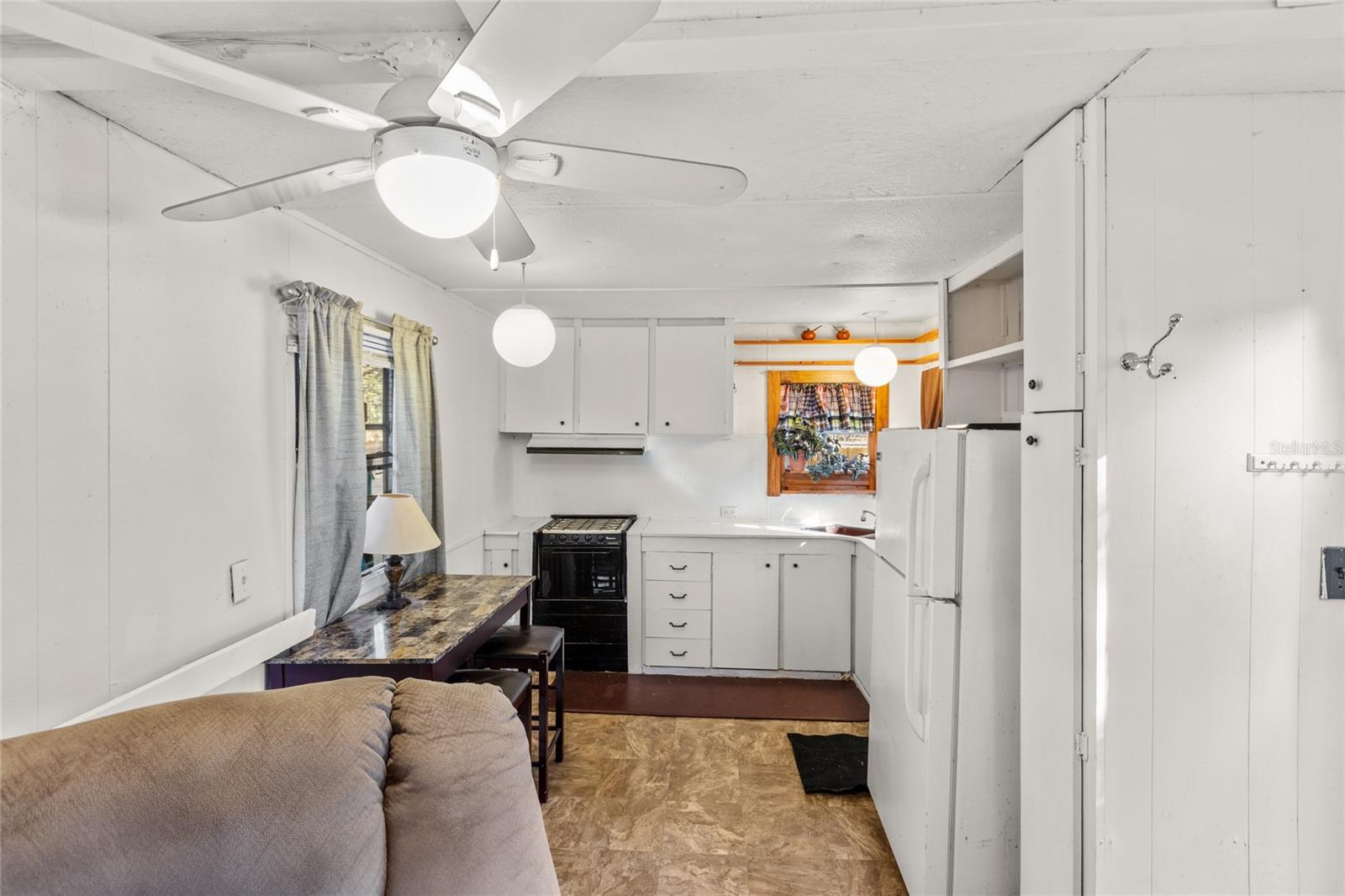 GC527148 Property Photo