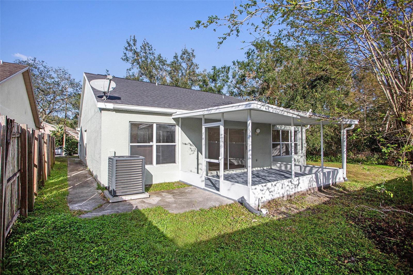 7511 SAVANNAH LN, TAMPA, FL, 33637