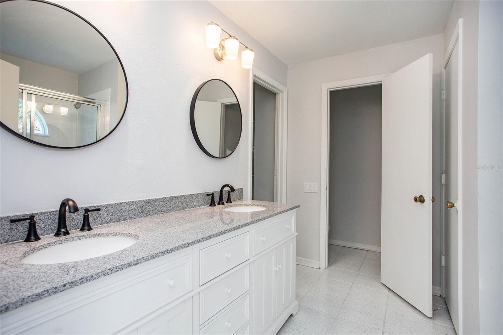 7511 SAVANNAH LN, TAMPA, FL, 33637