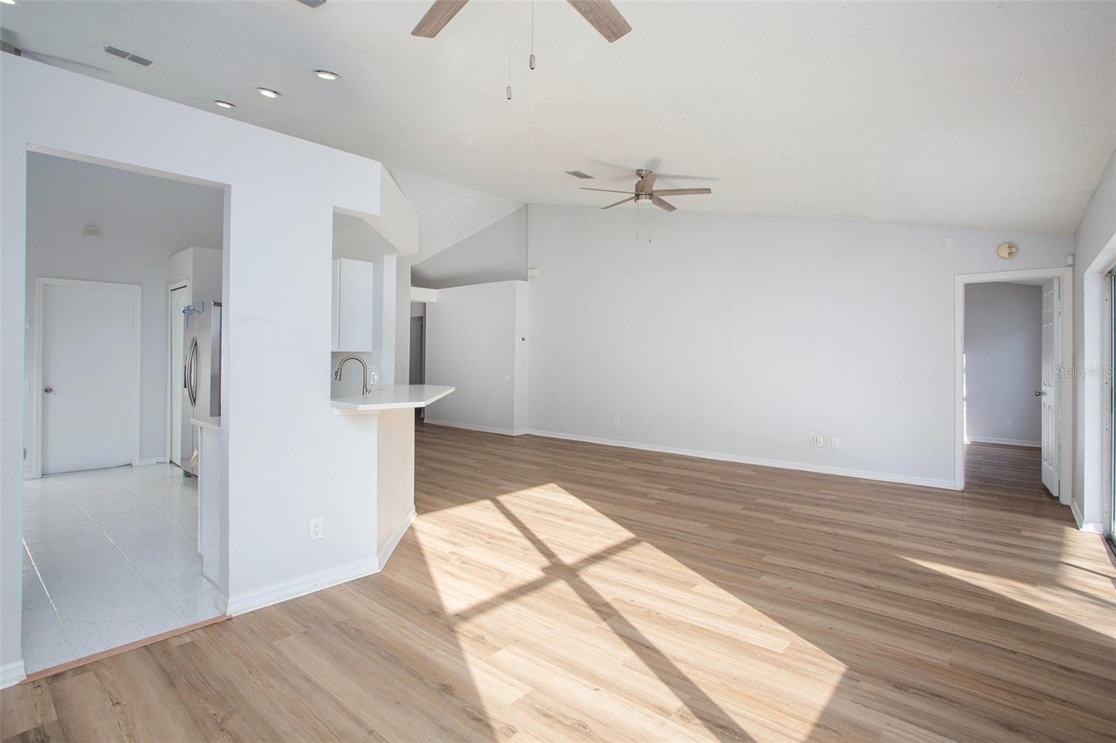 7511 SAVANNAH LN, TAMPA, FL, 33637