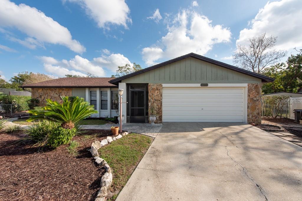 2203 TAIL FEATHER CT, LUTZ, FL, 33549