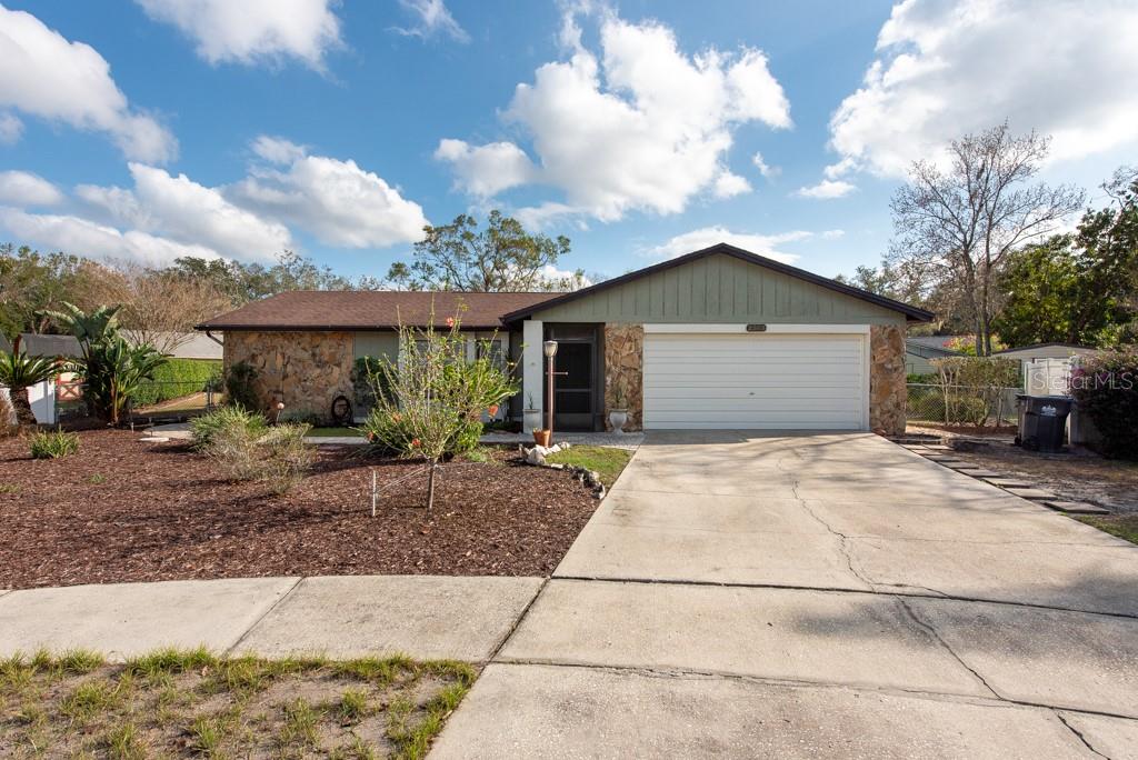 2203 TAIL FEATHER CT, LUTZ, FL, 33549