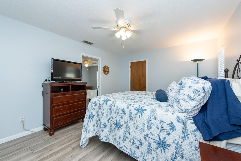2203 TAIL FEATHER CT, LUTZ, FL, 33549