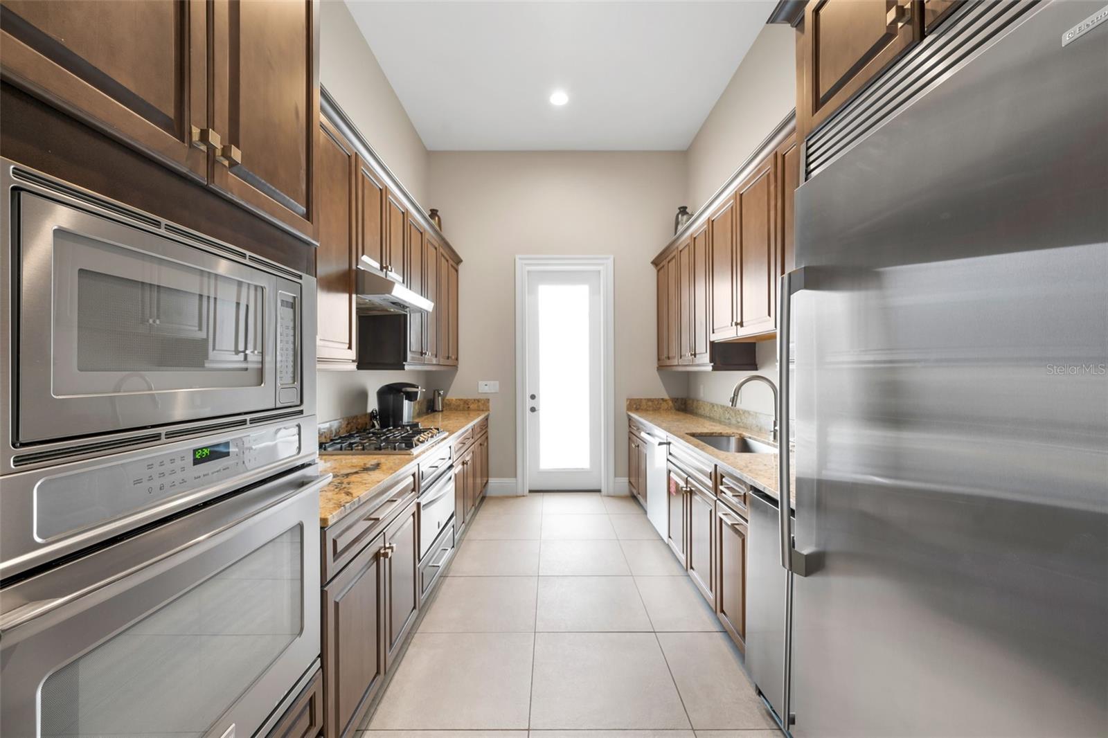 O6268340 Property Photo