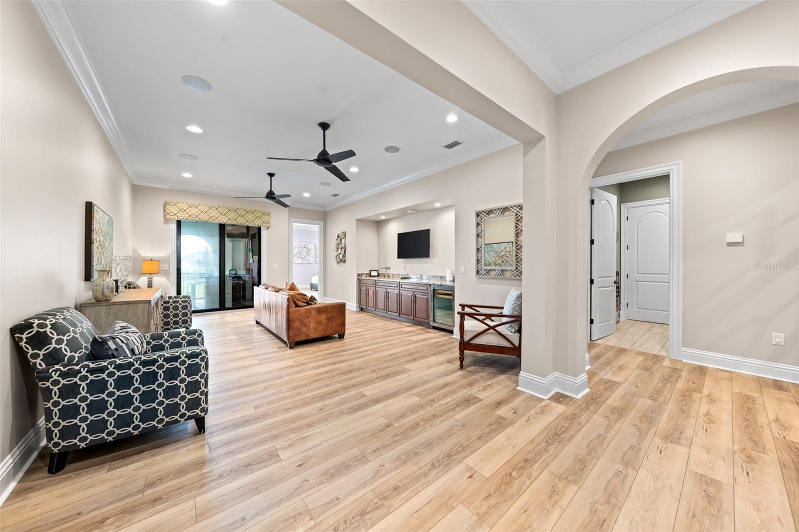 O6268340 Property Photo