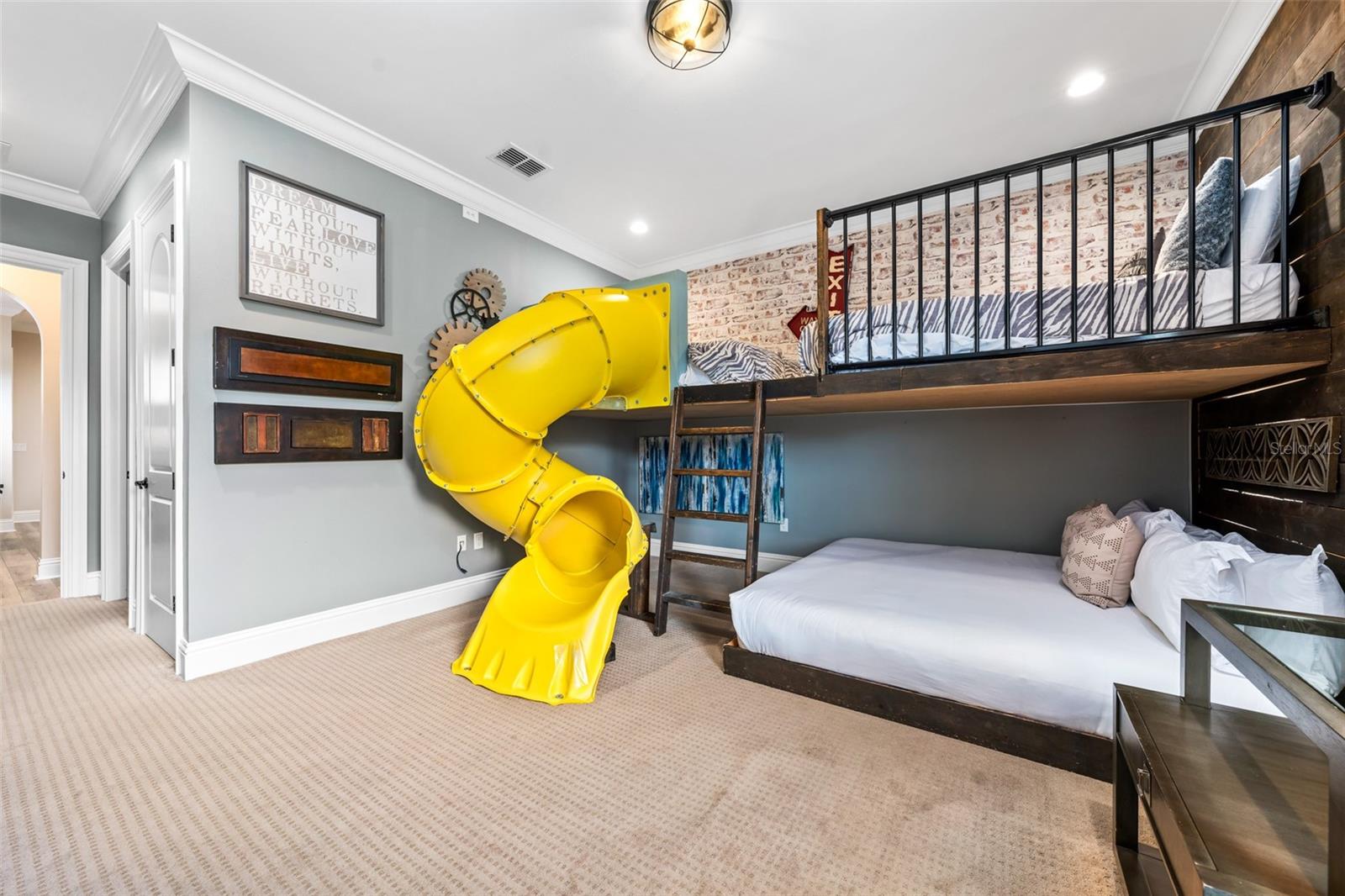 O6268340 Property Photo