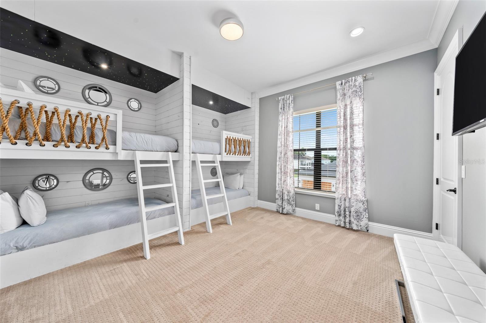 O6268340 Property Photo