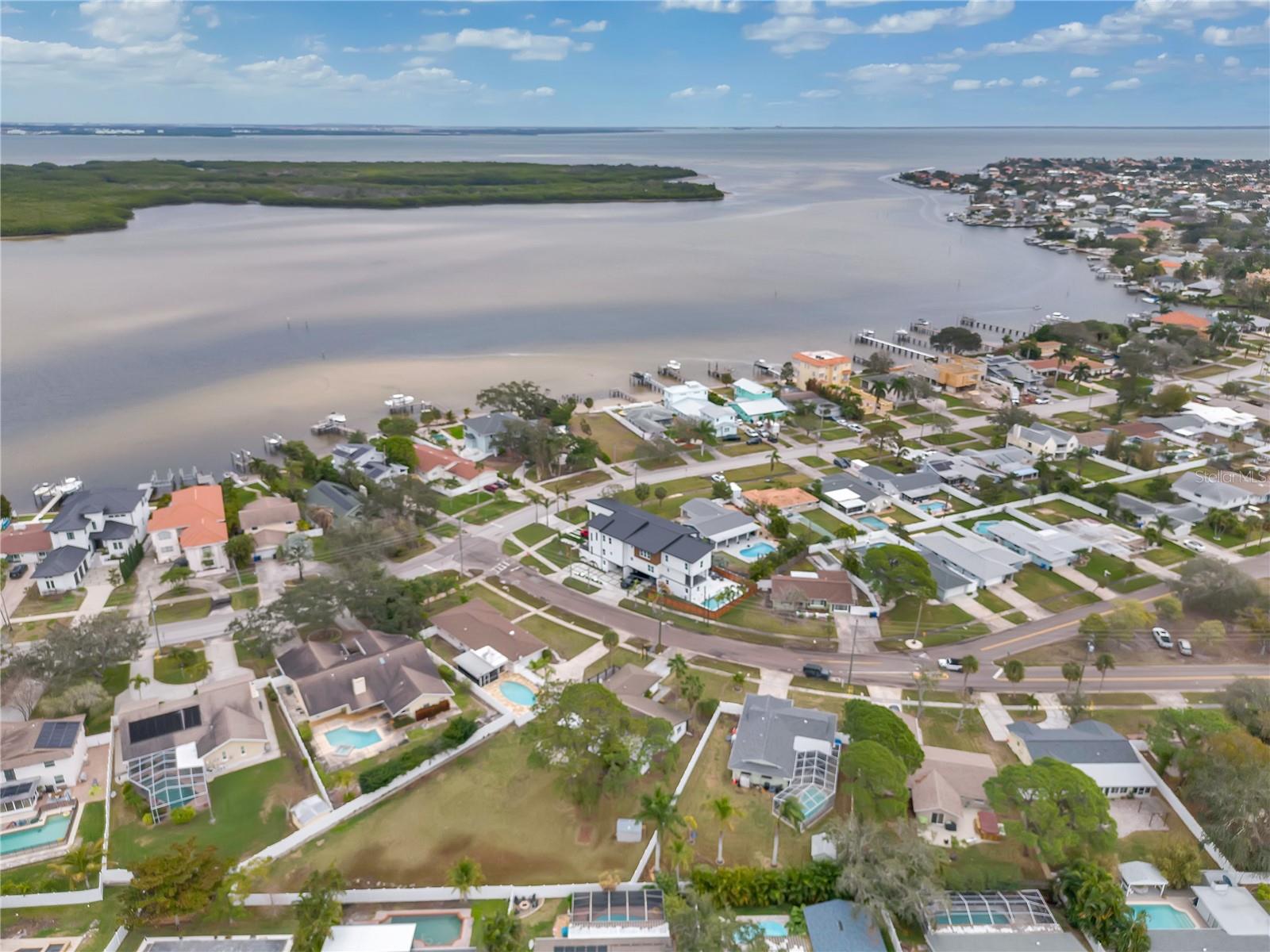 6070 DENVER ST NE, ST PETERSBURG, FL, 33703