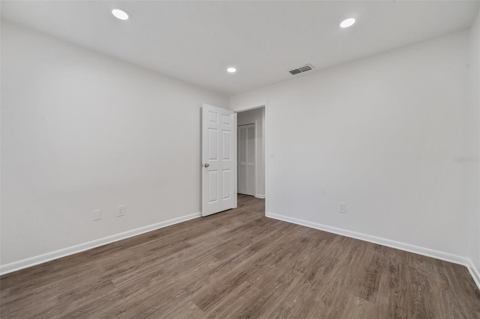 150 WHITAKER RD #A, LUTZ, FL, 33549