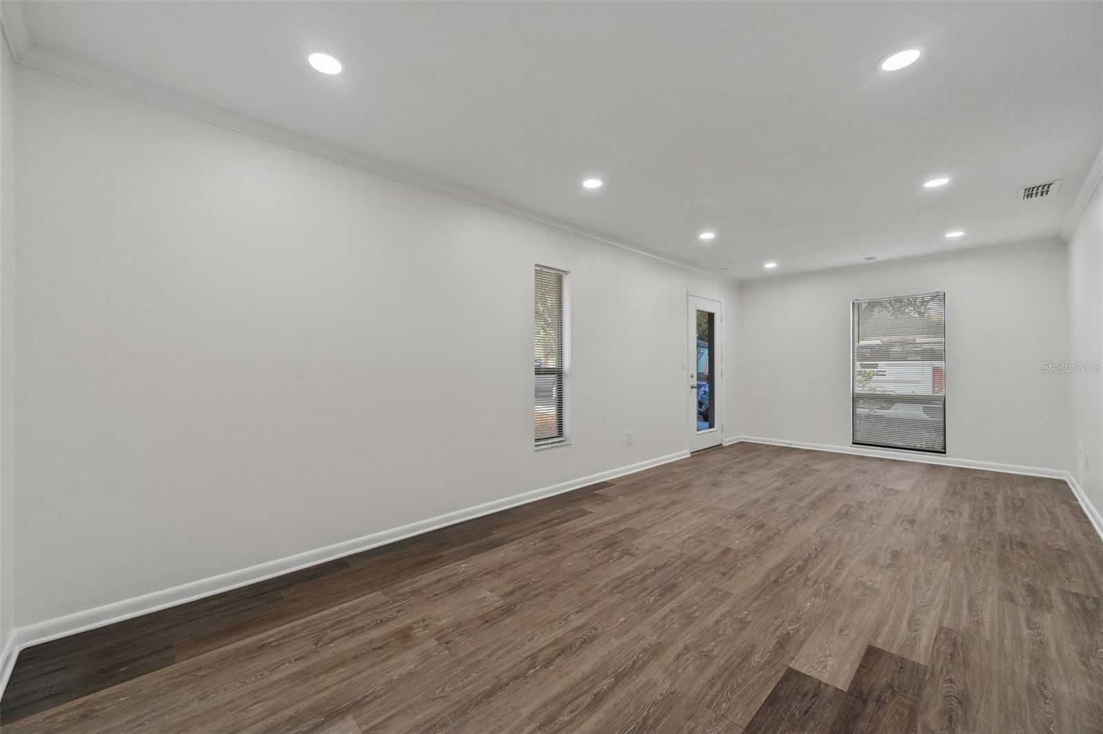 150 WHITAKER RD #A, LUTZ, FL, 33549