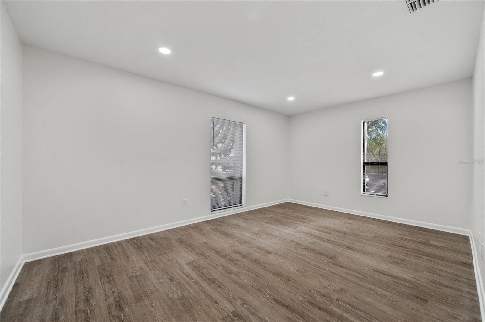 150 WHITAKER RD #A, LUTZ, FL, 33549