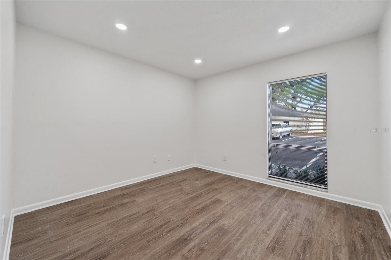 150 WHITAKER RD #A, LUTZ, FL, 33549