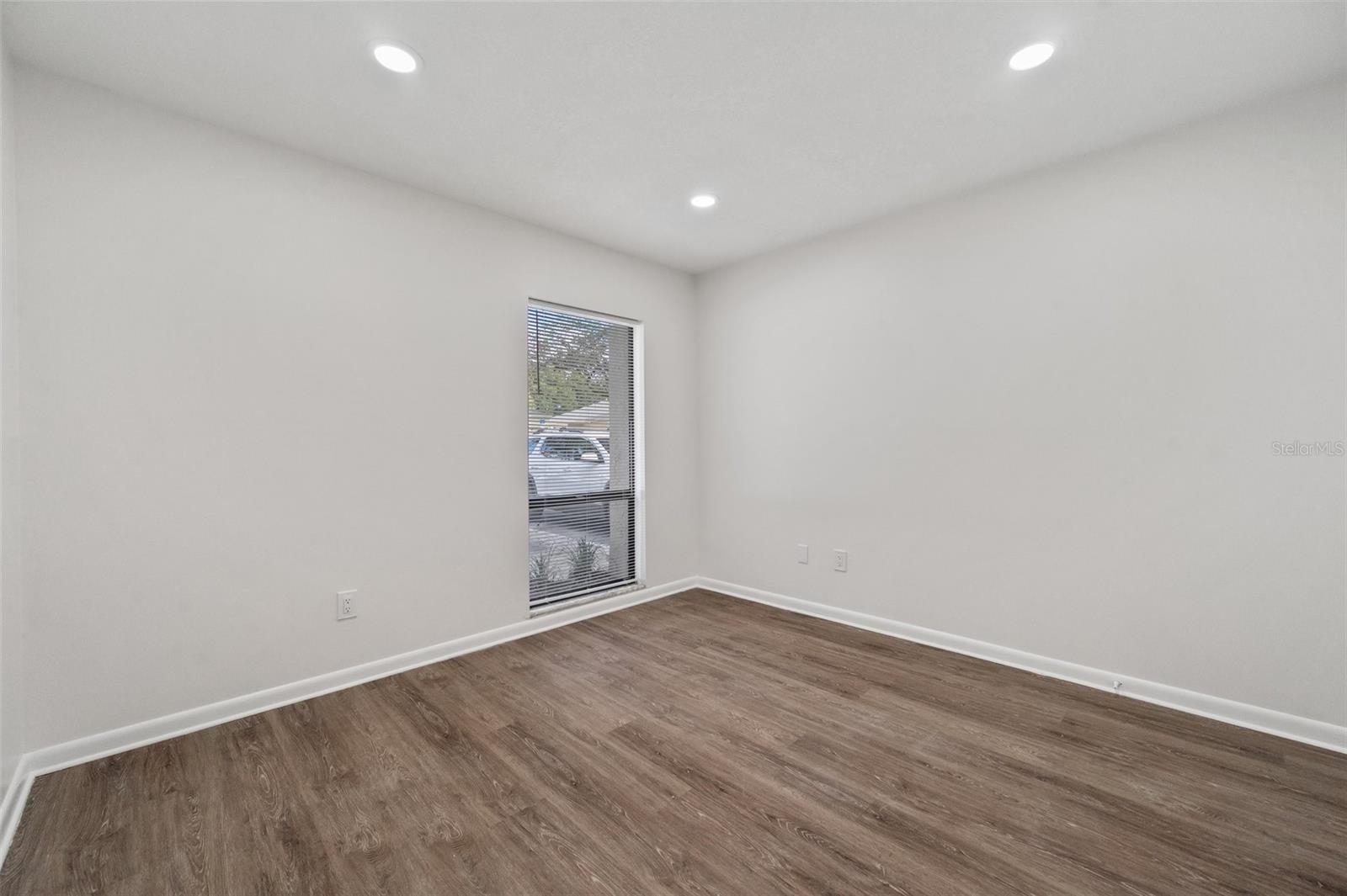 150 WHITAKER RD #A, LUTZ, FL, 33549
