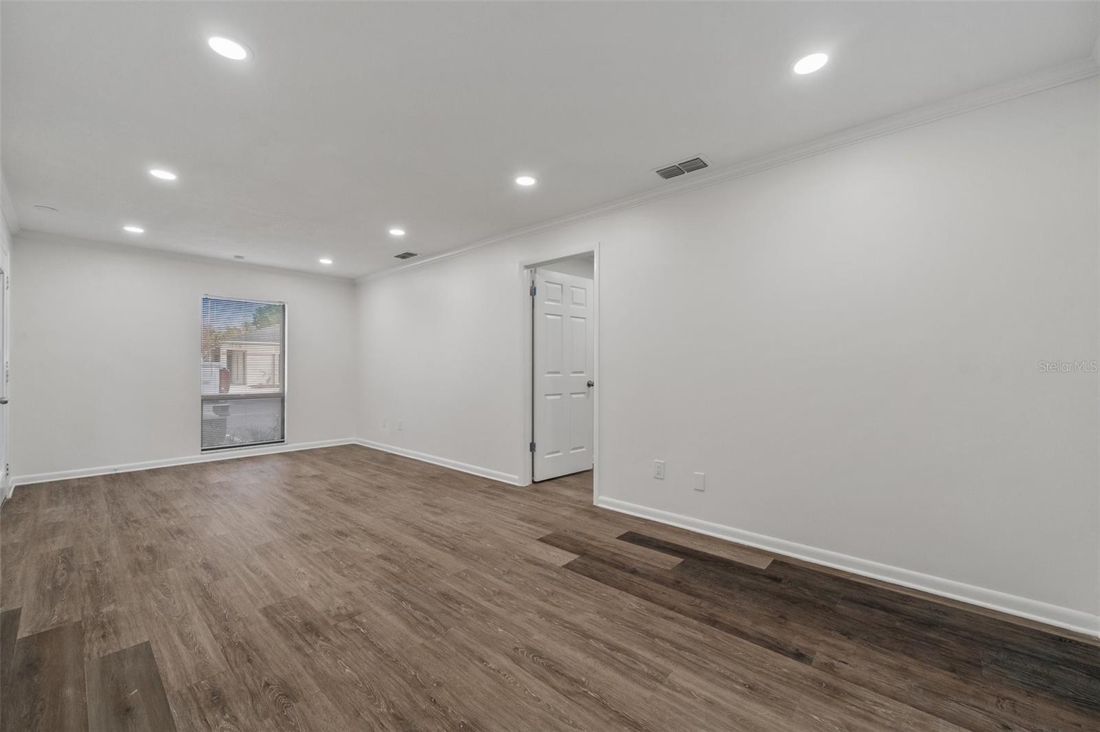 150 WHITAKER RD #A, LUTZ, FL, 33549