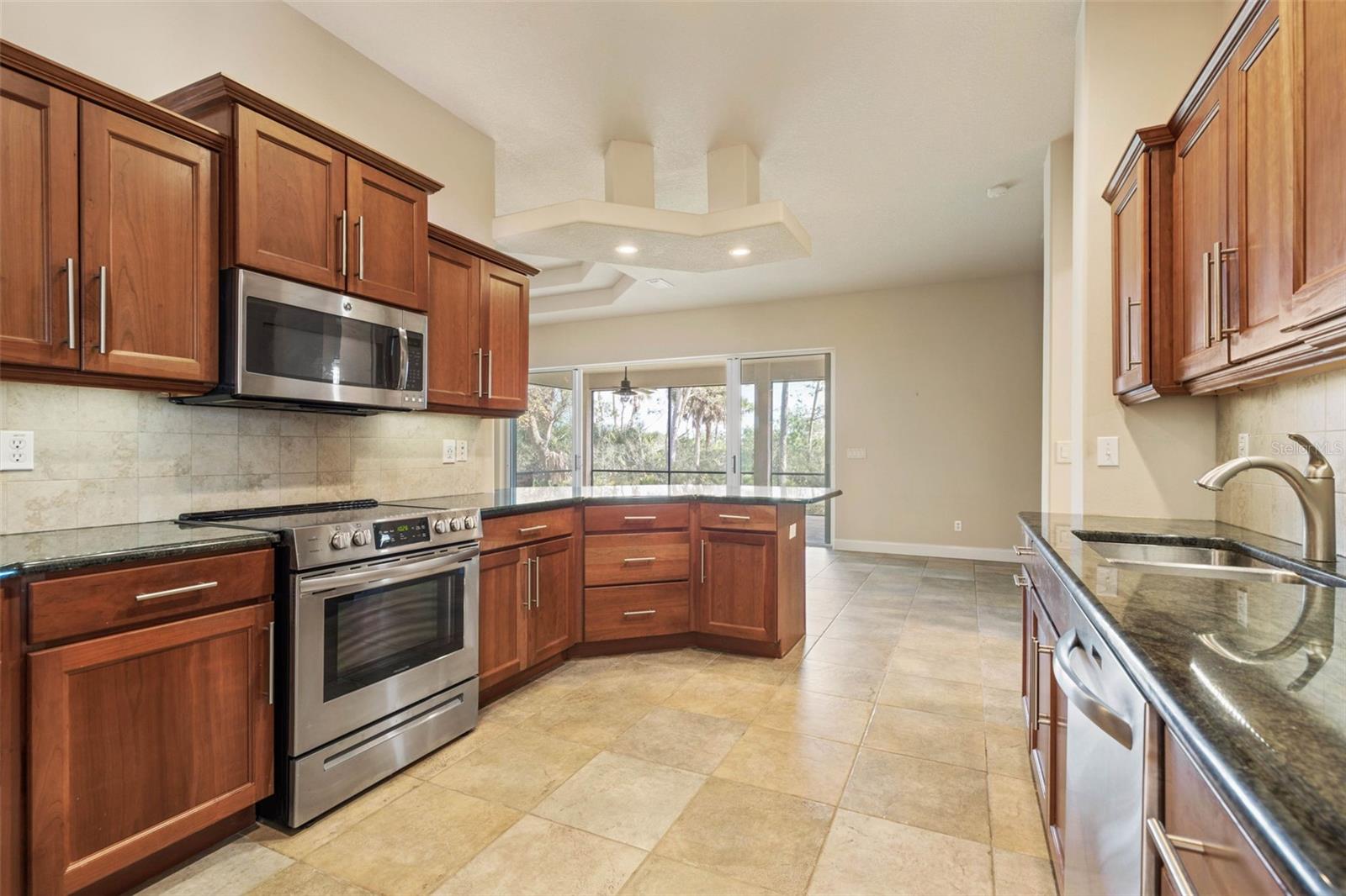 175 S RIVERWALK DR, PALM COAST, FL, 32137