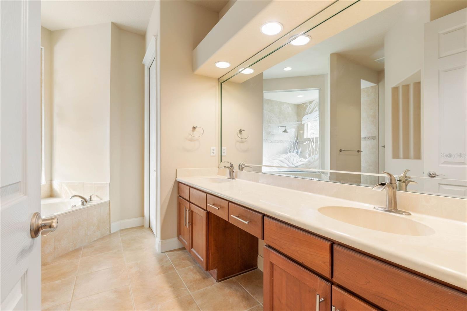 175 S RIVERWALK DR, PALM COAST, FL, 32137