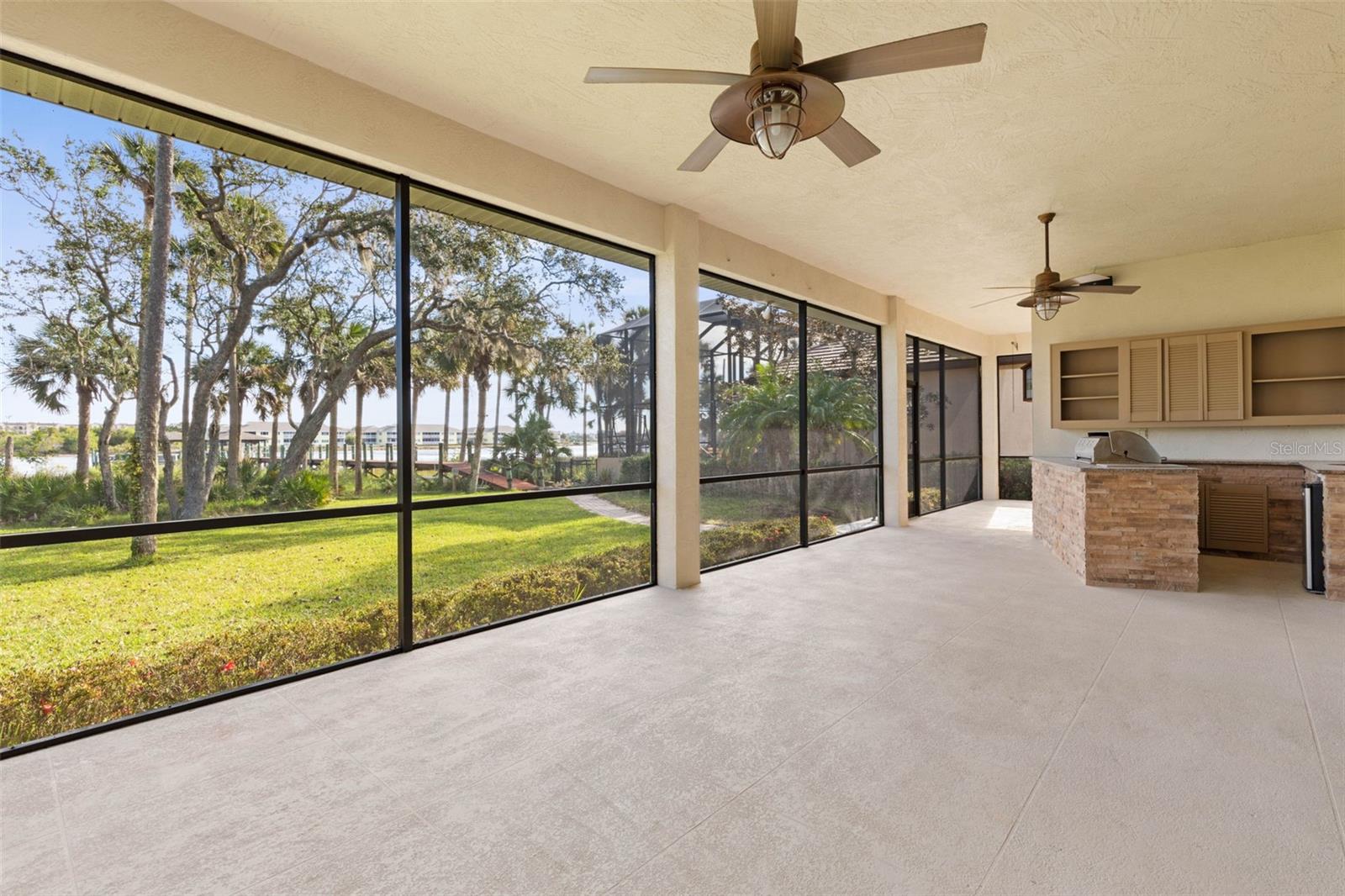 175 S RIVERWALK DR, PALM COAST, FL, 32137