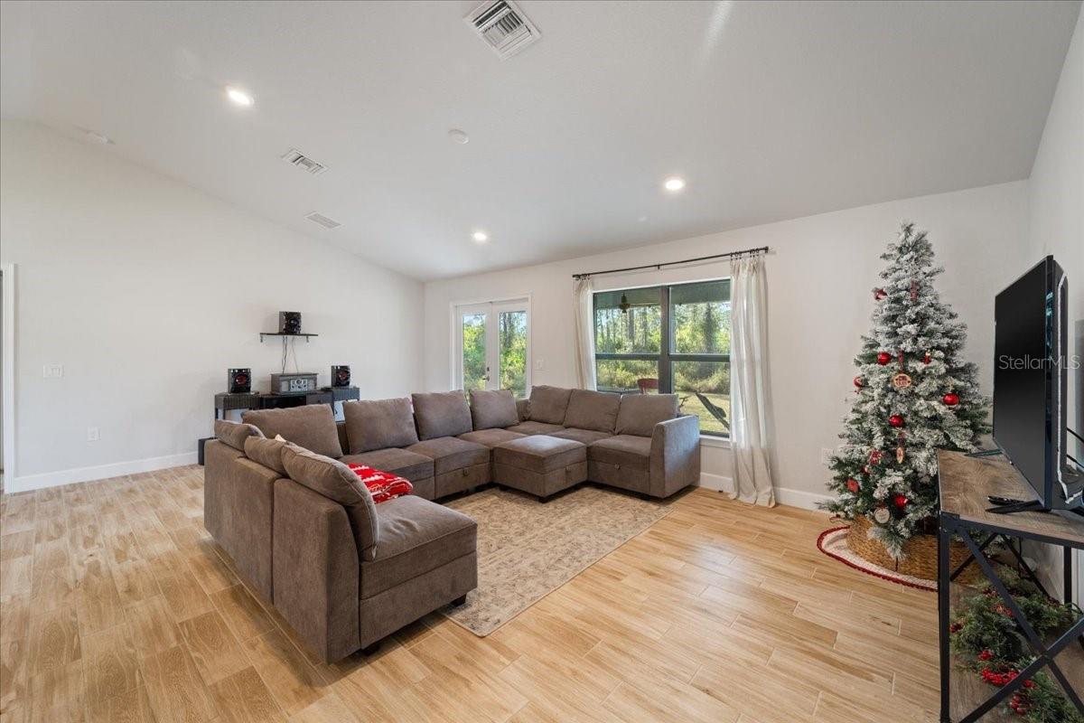 908 MACY ST E, LEHIGH ACRES, FL, 33974