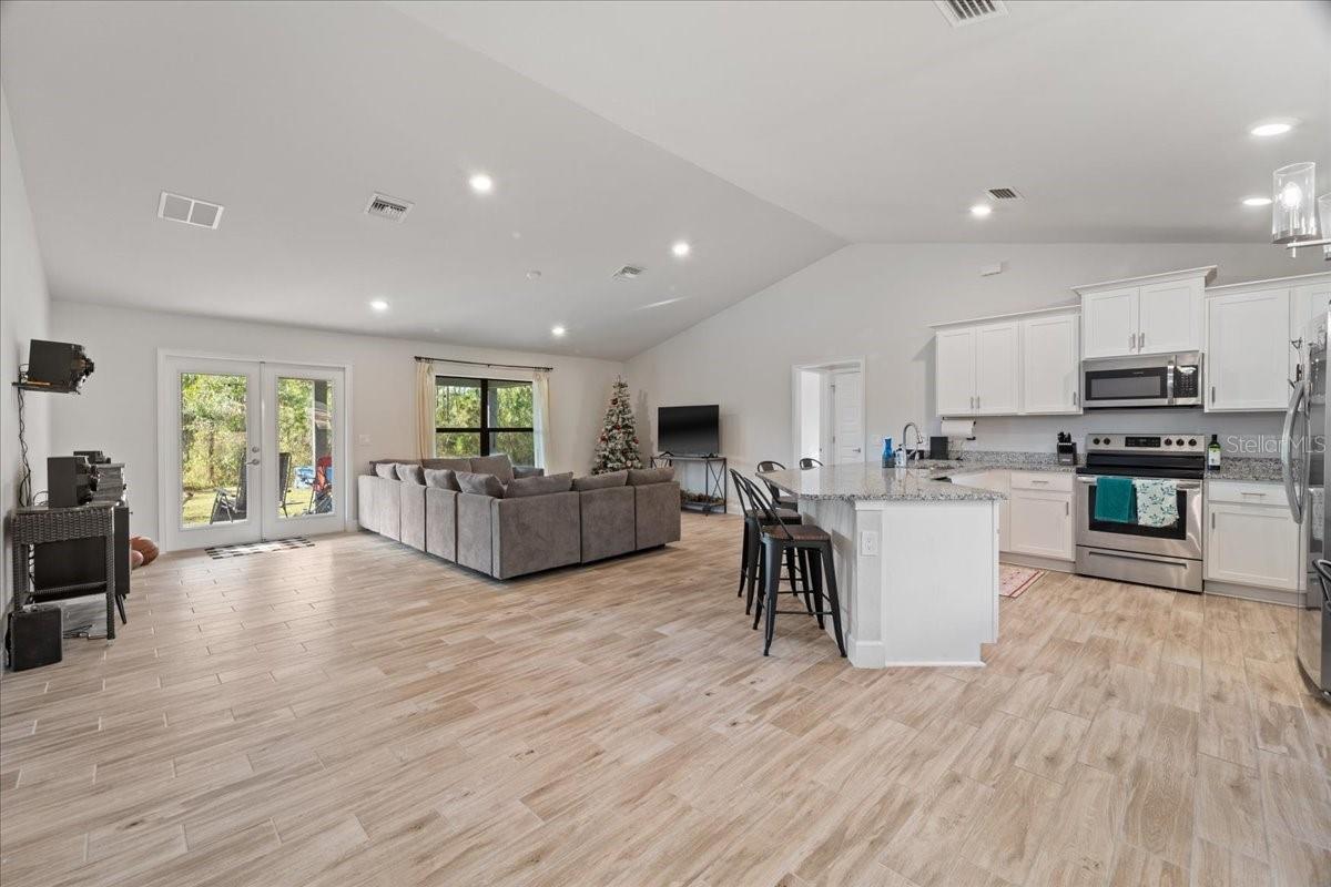 908 MACY ST E, LEHIGH ACRES, FL, 33974
