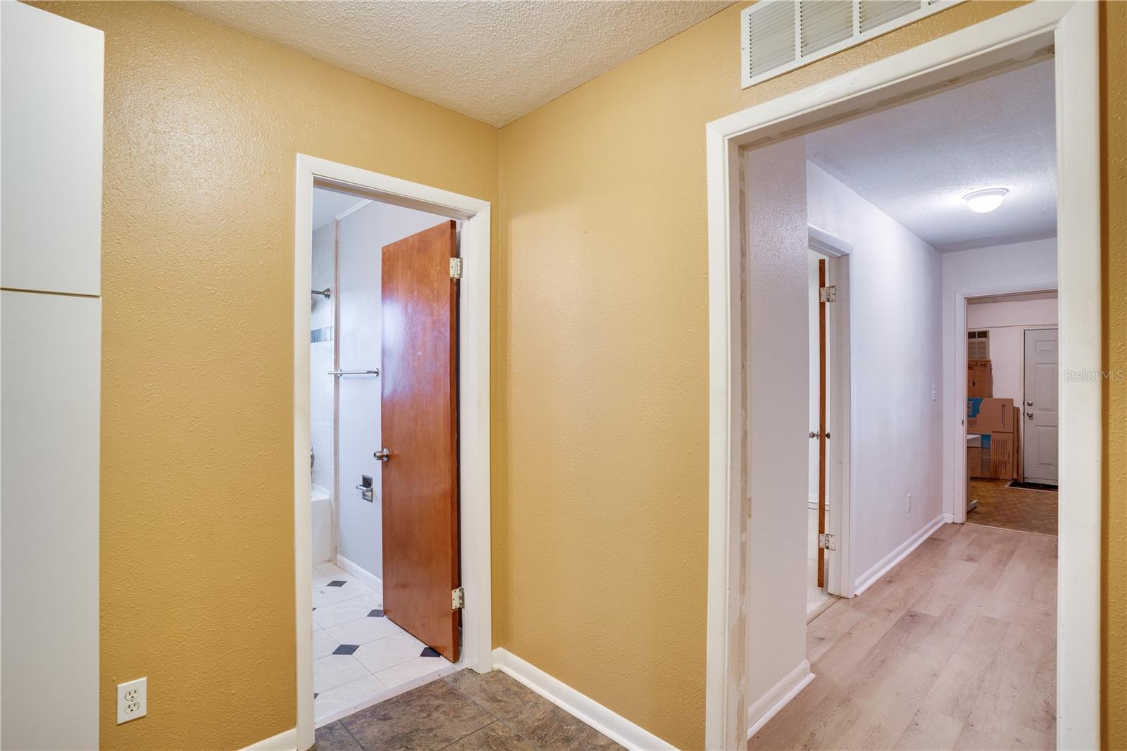 1901 N HIGHLAND AVE, CLEARWATER, FL, 33755