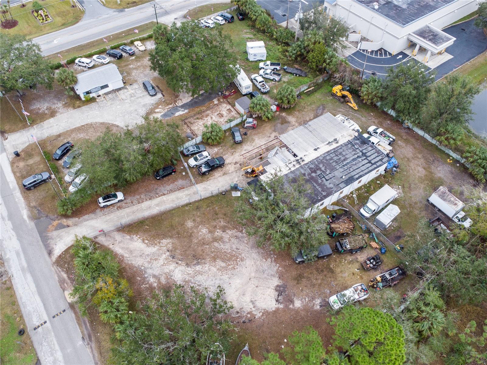 1421 GRIFFIN RD, LEESBURG, FL, 34748